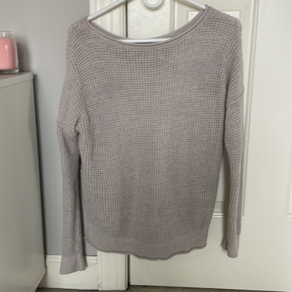 Hollister purple sweater - Picture 2 of 4
